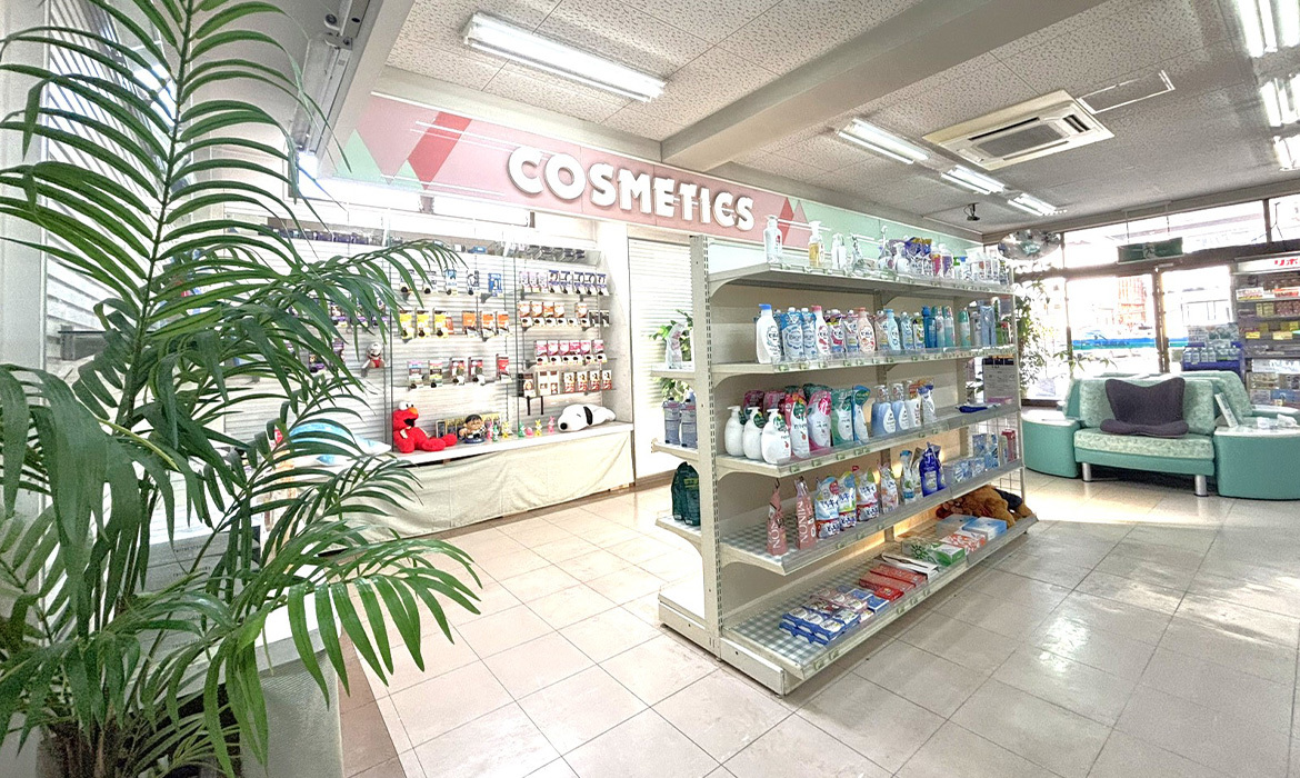 株式会社 高橋薬局内観